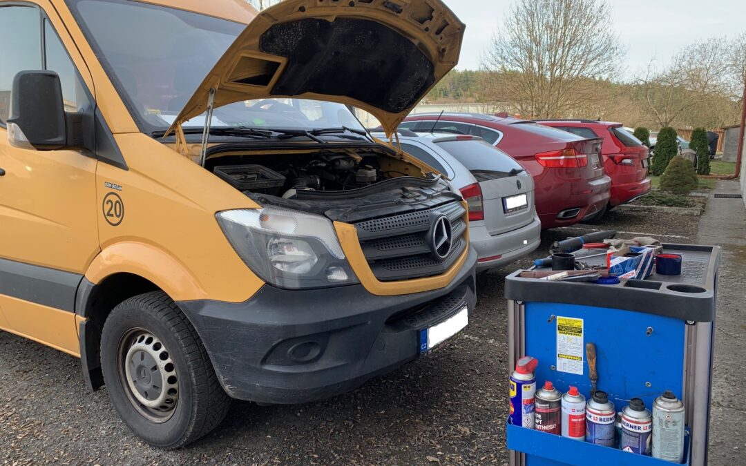 OPRAVA PRASKLÉ PŘÍRUBY NA VODU – MERCEDES SPRINTER
