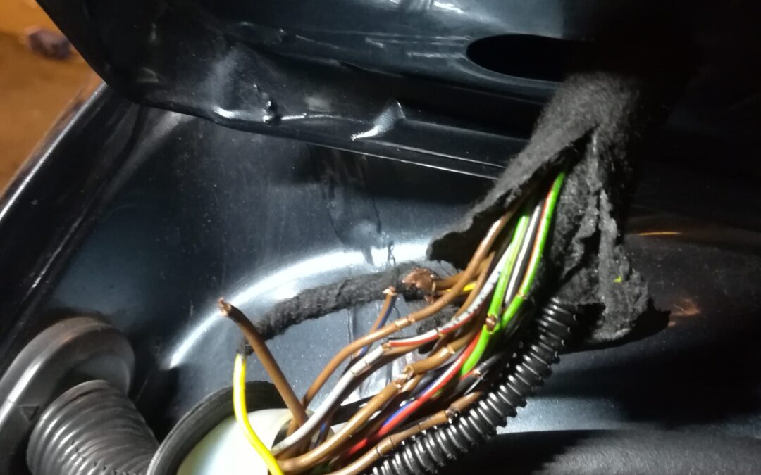 OPRAVA ELEKTROINSTALACE 5. DVEŘÍ – ŠKODA FABIA